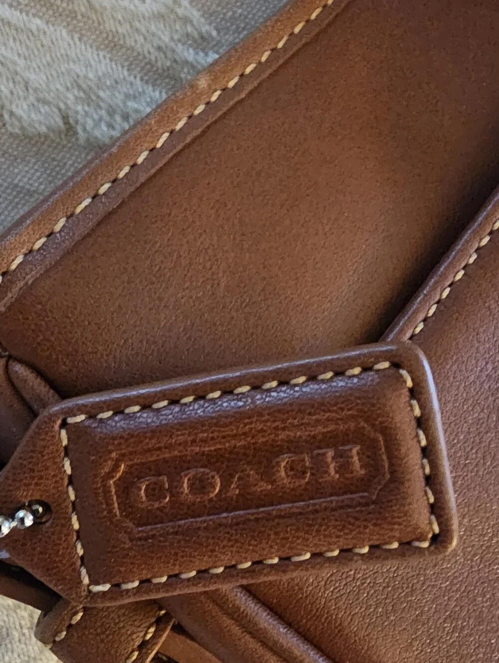 Vintage COACH Hamptons 7583 Leather Bag Color Acorn (Deep Golden Tan)